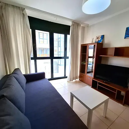 Playa Rapadoira. Terraza Y Piscina Apartamento